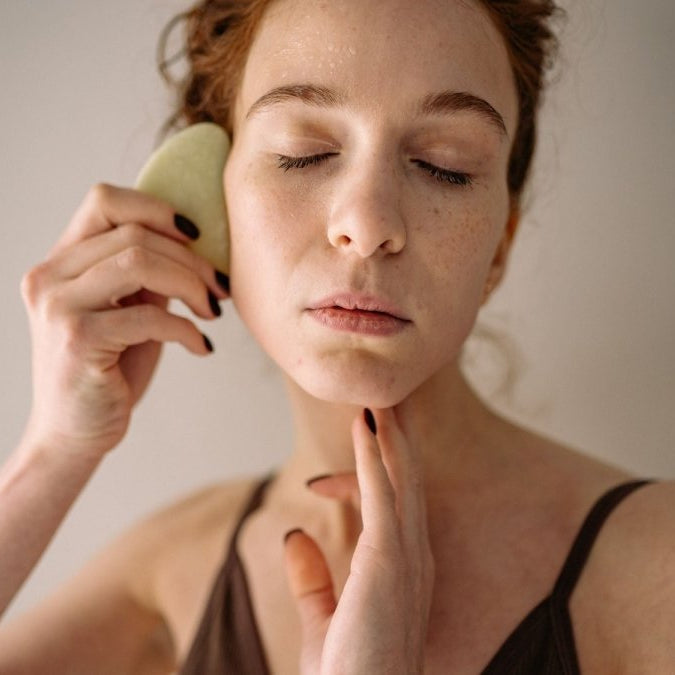 5 Key Benefits of Incorporating Gua Sha Into Your Routine - Beauty Pro Supplies Canada